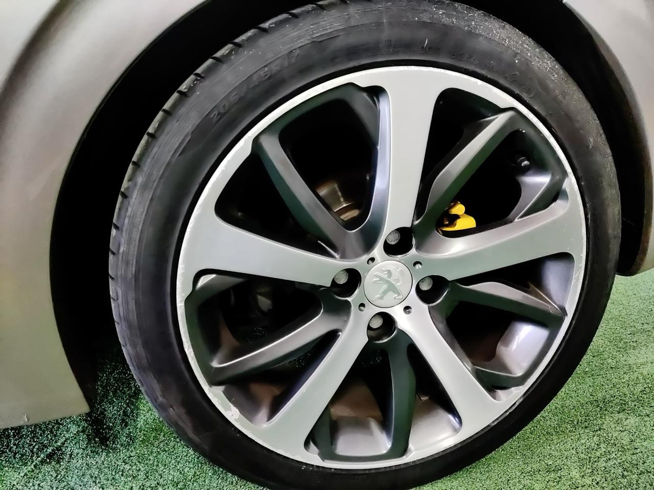 Peugeot 208 1.6 e-HDi 115 CV Stop&Start 3 porte Allure