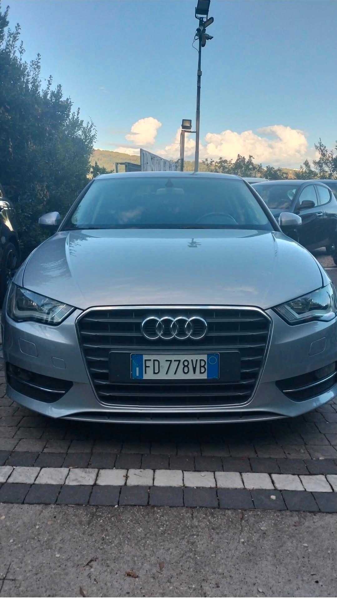 Audi A3 1.6 TDI clean diesel S tronic Ambition