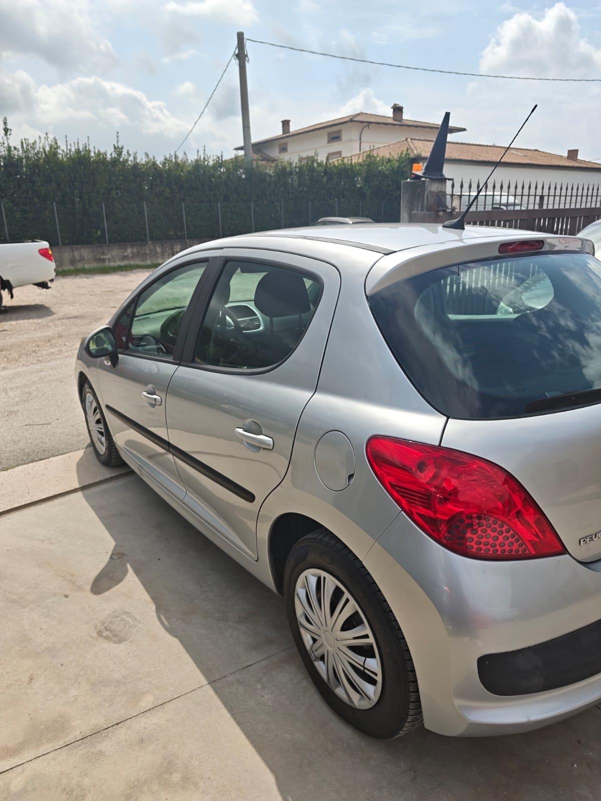 Peugeot 207 1.4 HDi 70CV 5p. Garantita 12 mesi