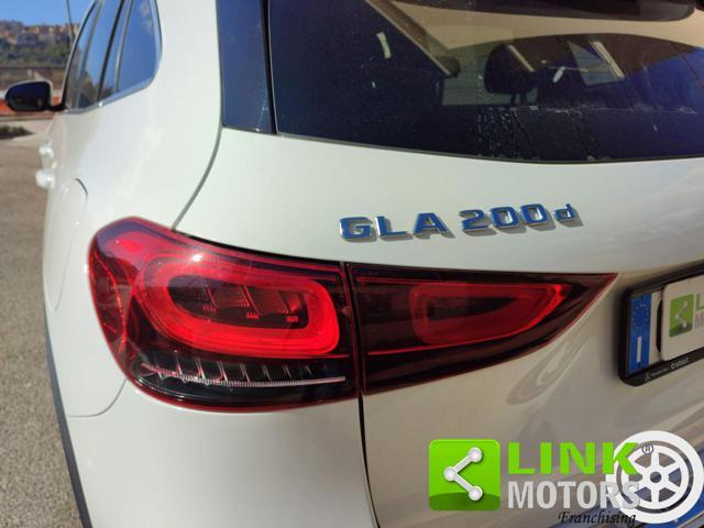 MERCEDES-BENZ GLA 200 d Automatic Sport