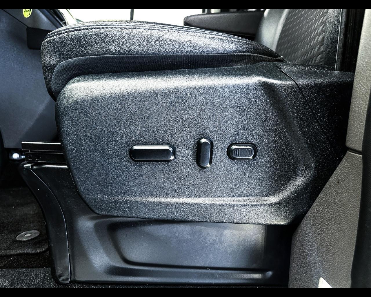 FORD Tourneo Custom 1ª s - Tourneo Custom 320 2.0 EcoBlue 170CV a