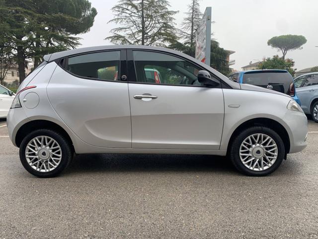 LANCIA Ypsilon 0.9 TwinAir 85 CV 5 porte Metano Ecochic Gold