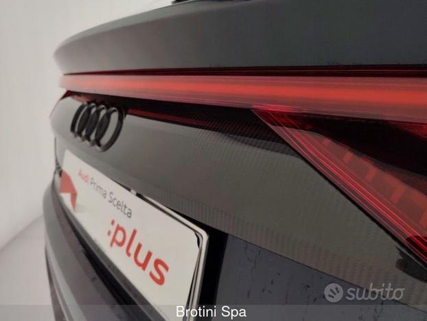 Audi Q8 RS TFSI V8 quattro tiptronic