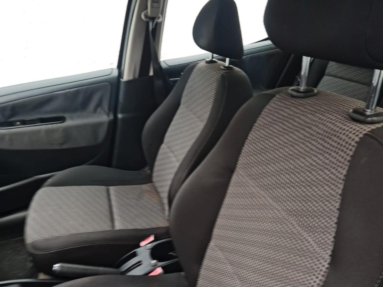 Peugeot 207 1.4 HDi 70CV 5p. X Line