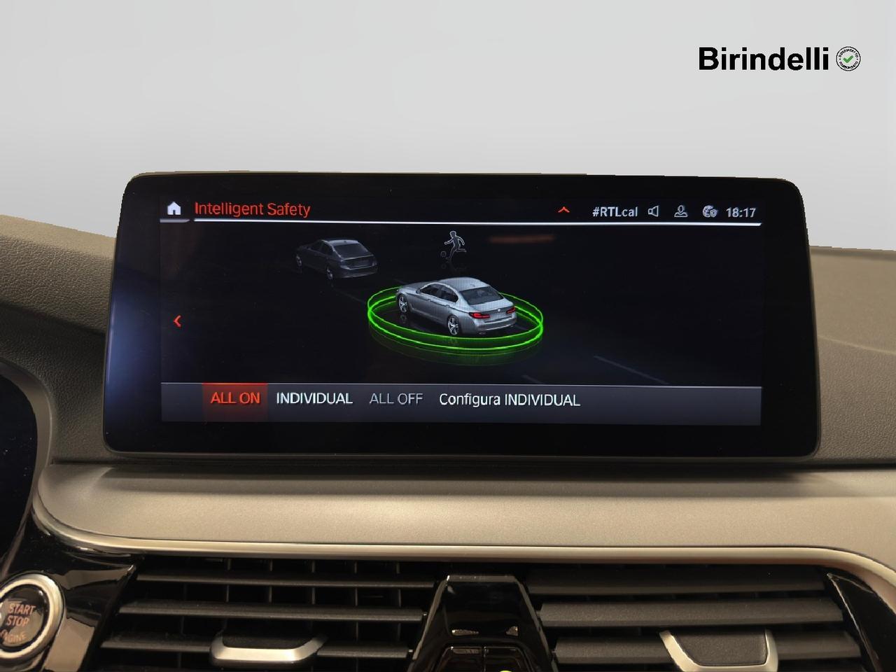 BMW Serie 5(G30/31/F90) - 520d 48V xDrive Business