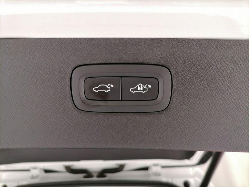 Volvo XC90 2.0 b5 Plus Bright awd 7p.ti auto
