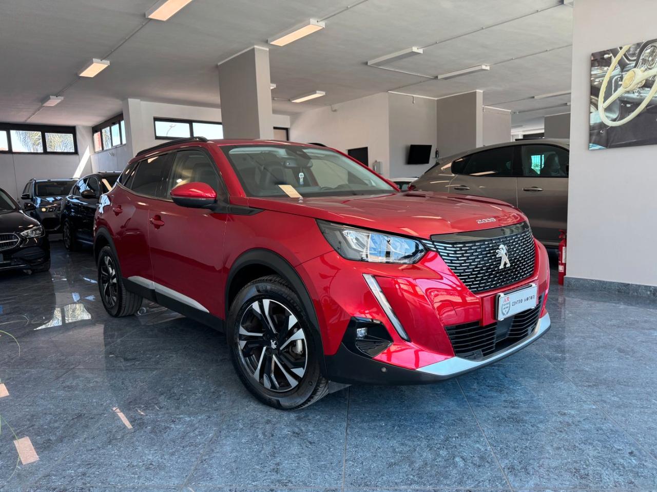 Peugeot 2008 1.2 GT Line 130cv Navi Carplay Uniprop