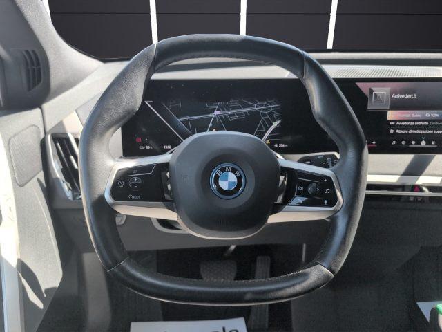 BMW iX xDrive40 Pacchetto Sportivo
