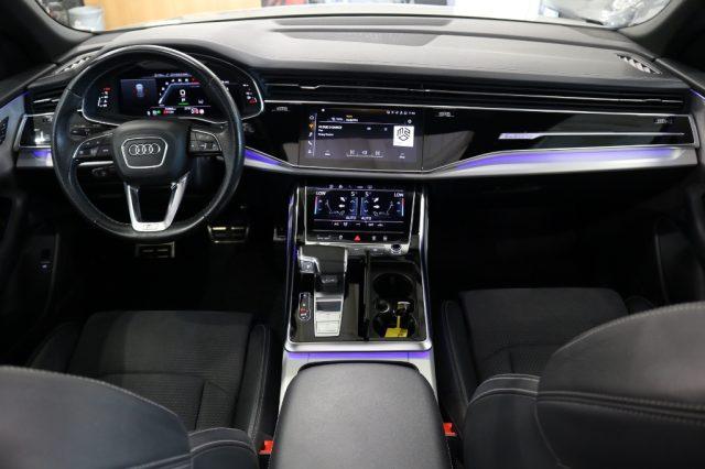 AUDI Q8 55 TFSI quattro tiptronic Sport