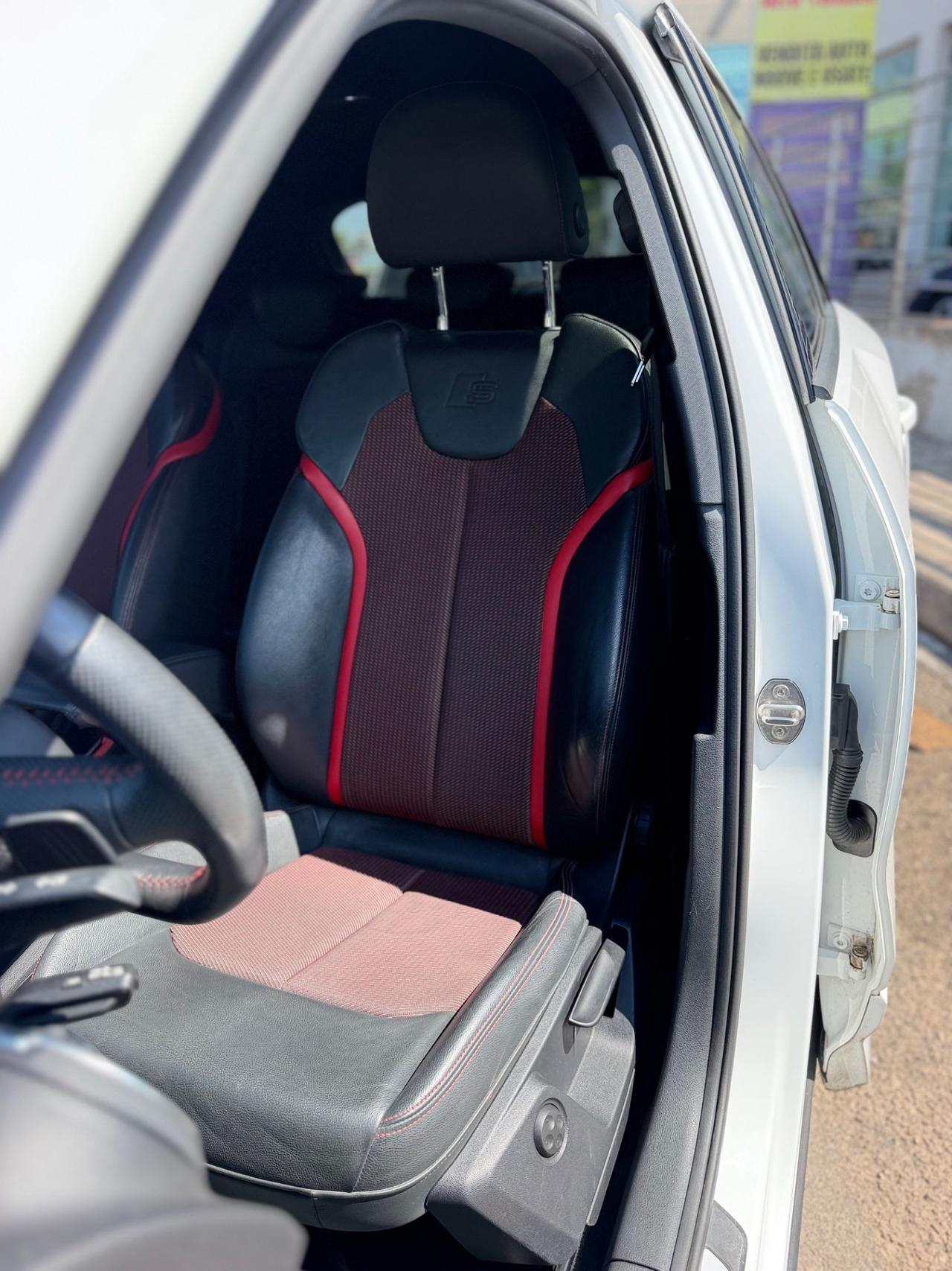 Audi Q2 35 TDI quattro S tronic line Edition