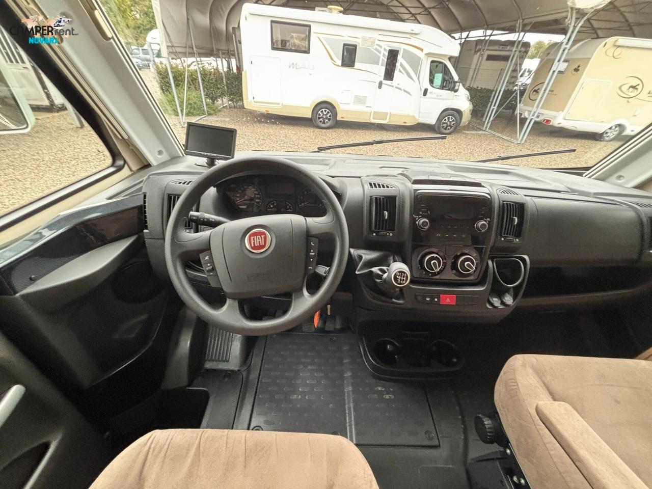 ELNAGH T-LOFT 530 SPECIAL EDITION - motorhome con letti gemelli in coda ed ampio garage
