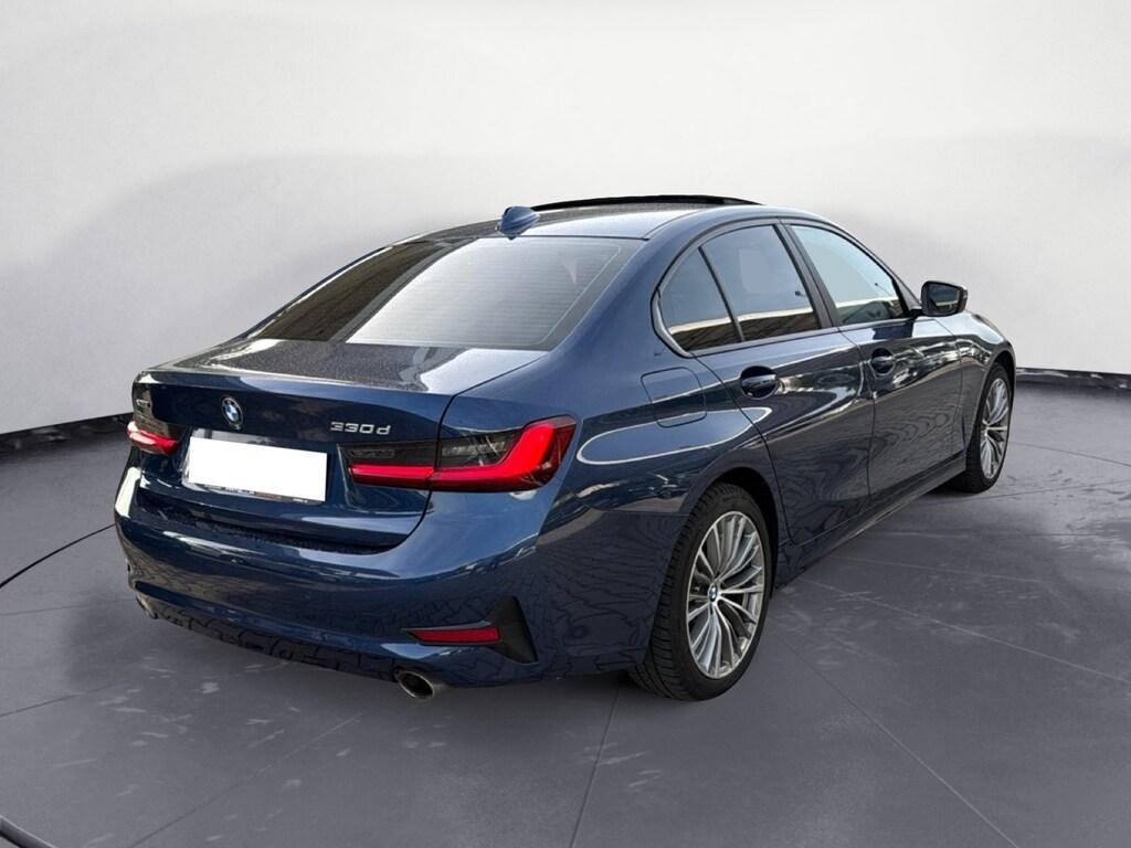 BMW Serie 3 Berlina 330 d Mild Hybrid 48V Luxury xDrive Steptronic