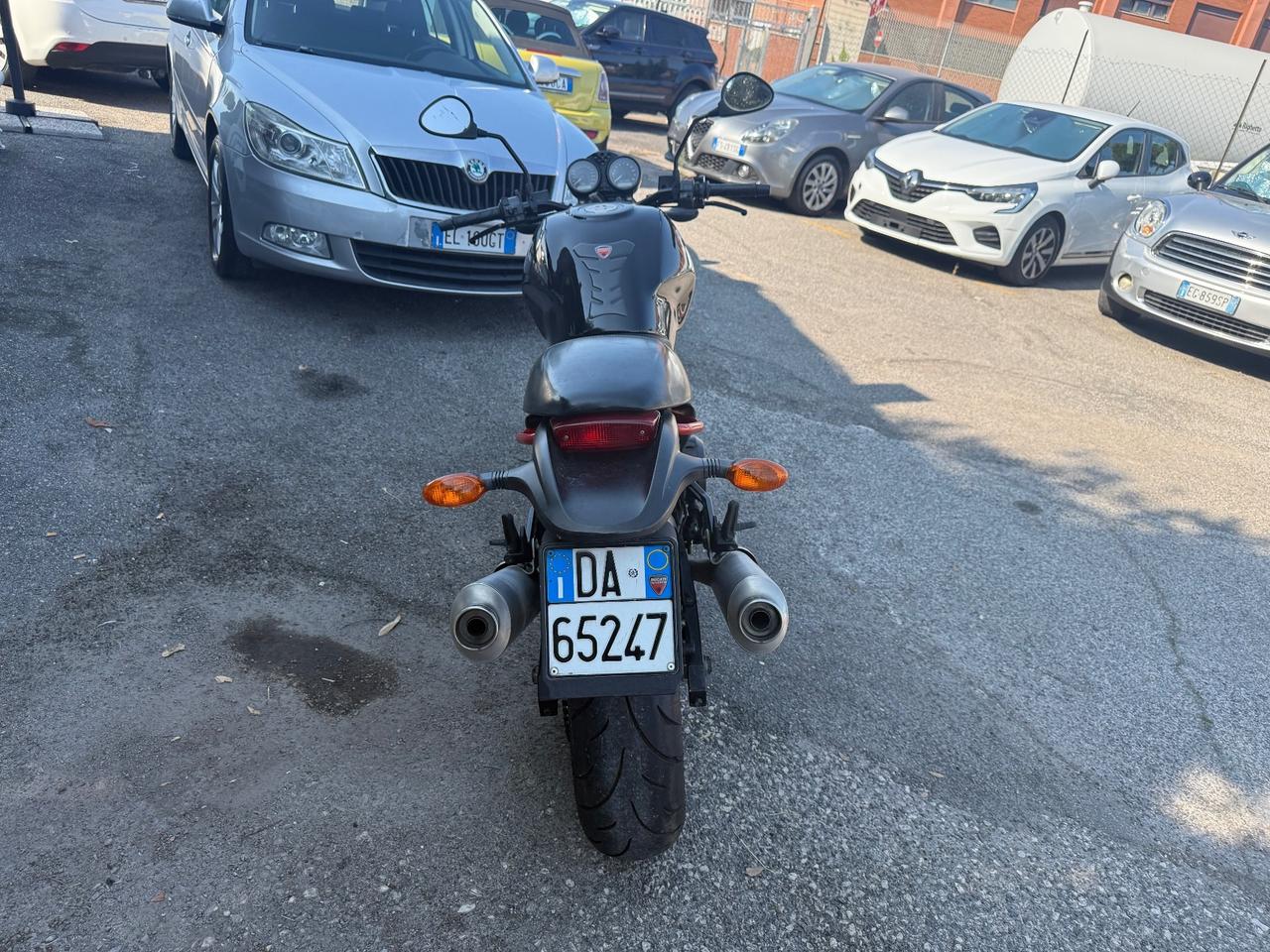 Ducati Monster 696