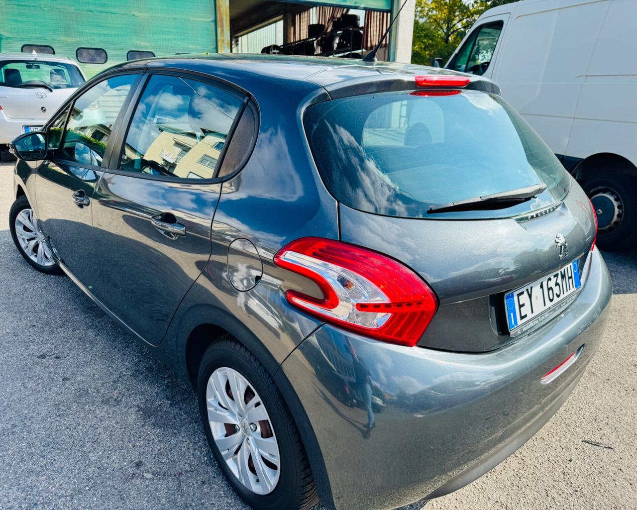 Peugeot 208 PureTech 82 5 porte Allure!!!!!!!!!!!!!!