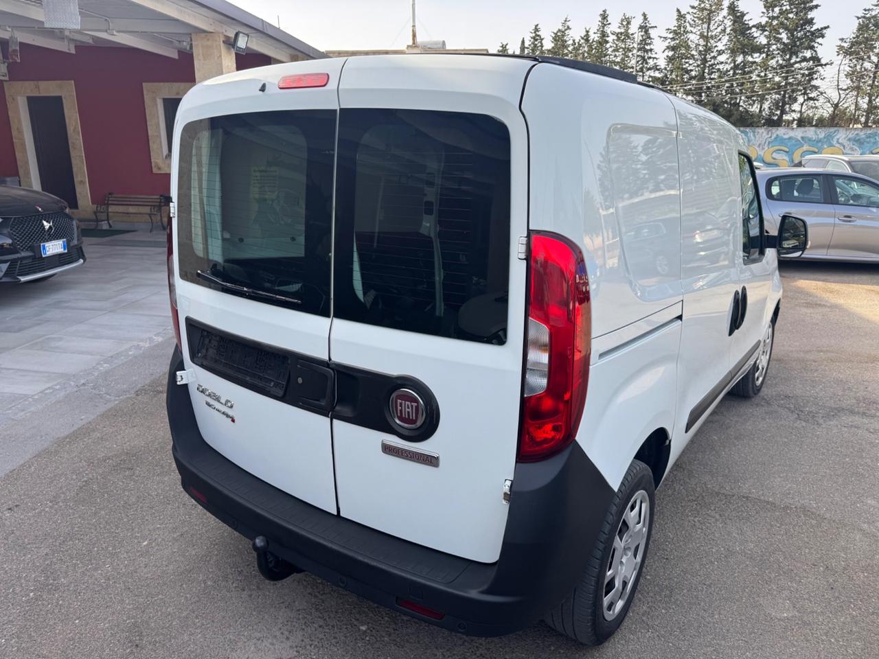 Fiat Doblo 1600.120cv 3 posti tetto apribile Gancio 2017