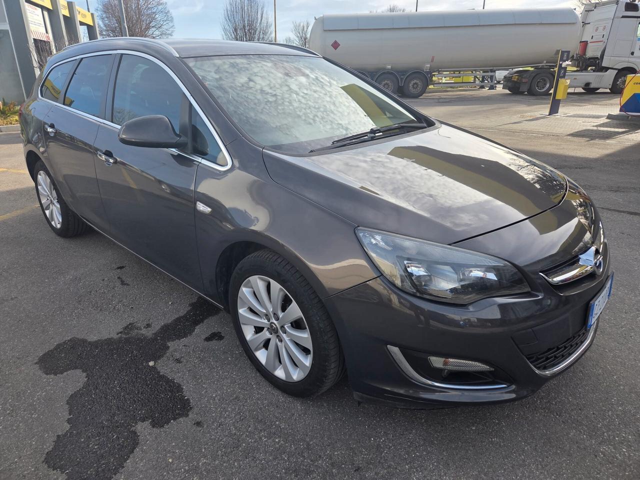 Opel Astra 1.4 Turbo 140CV Sports Tourer GPL Tech Cosmo