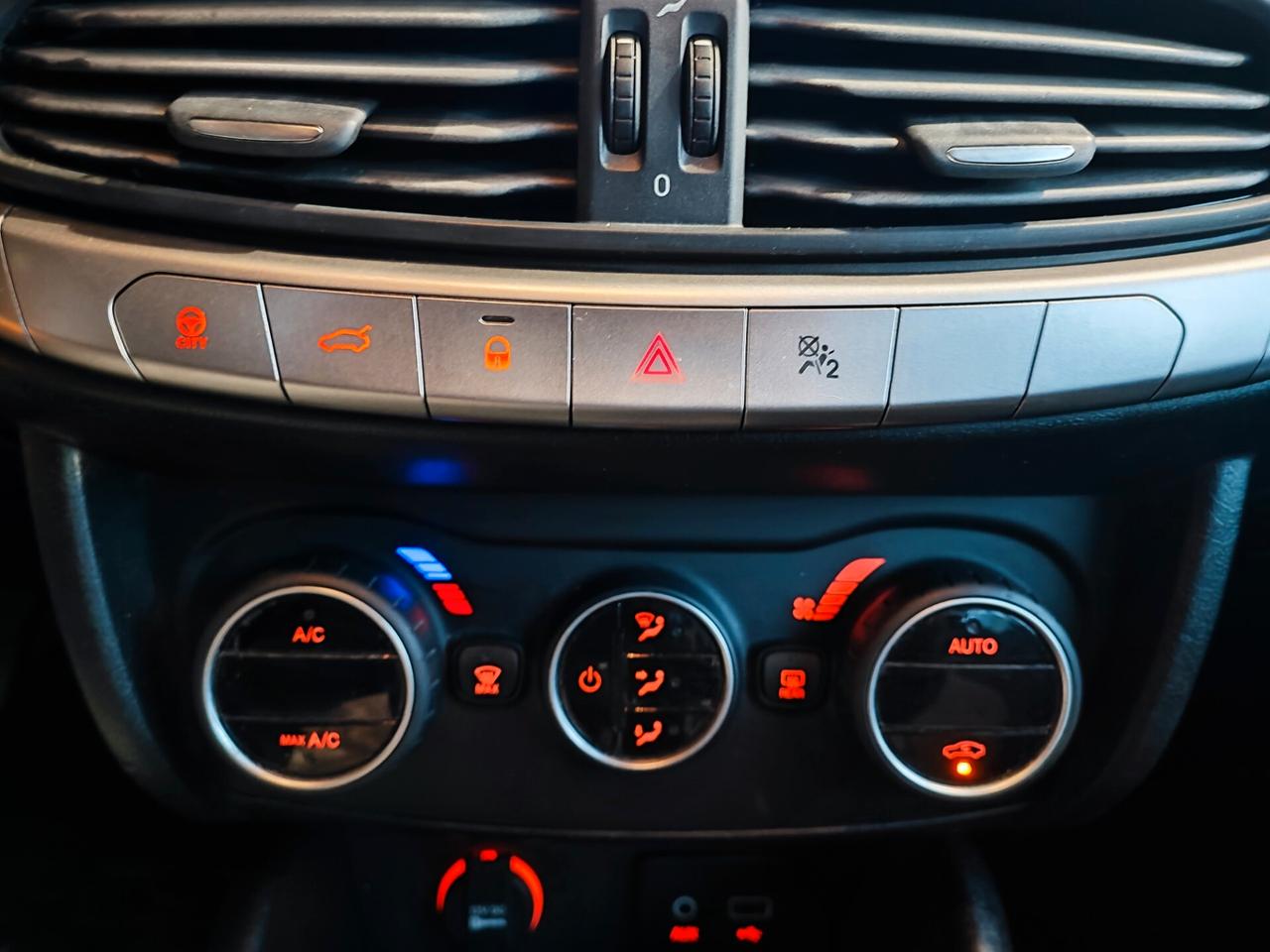 Fiat Tipo 1.6 Mjt 4 porte Lounge