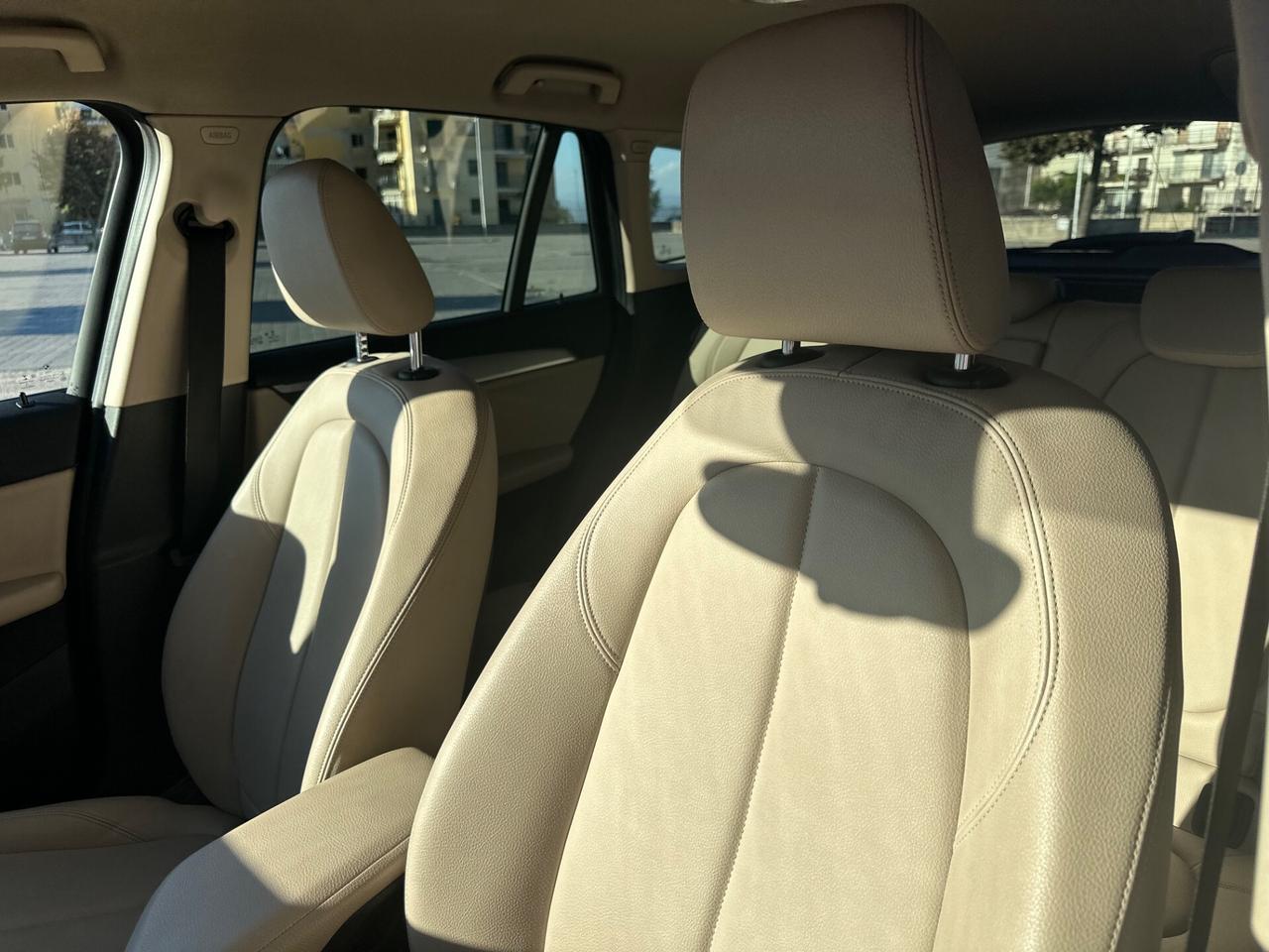 BMW X1 S-DRIVE 18d AUT/NAVI/LED/R.CAMERA/UNIPRO