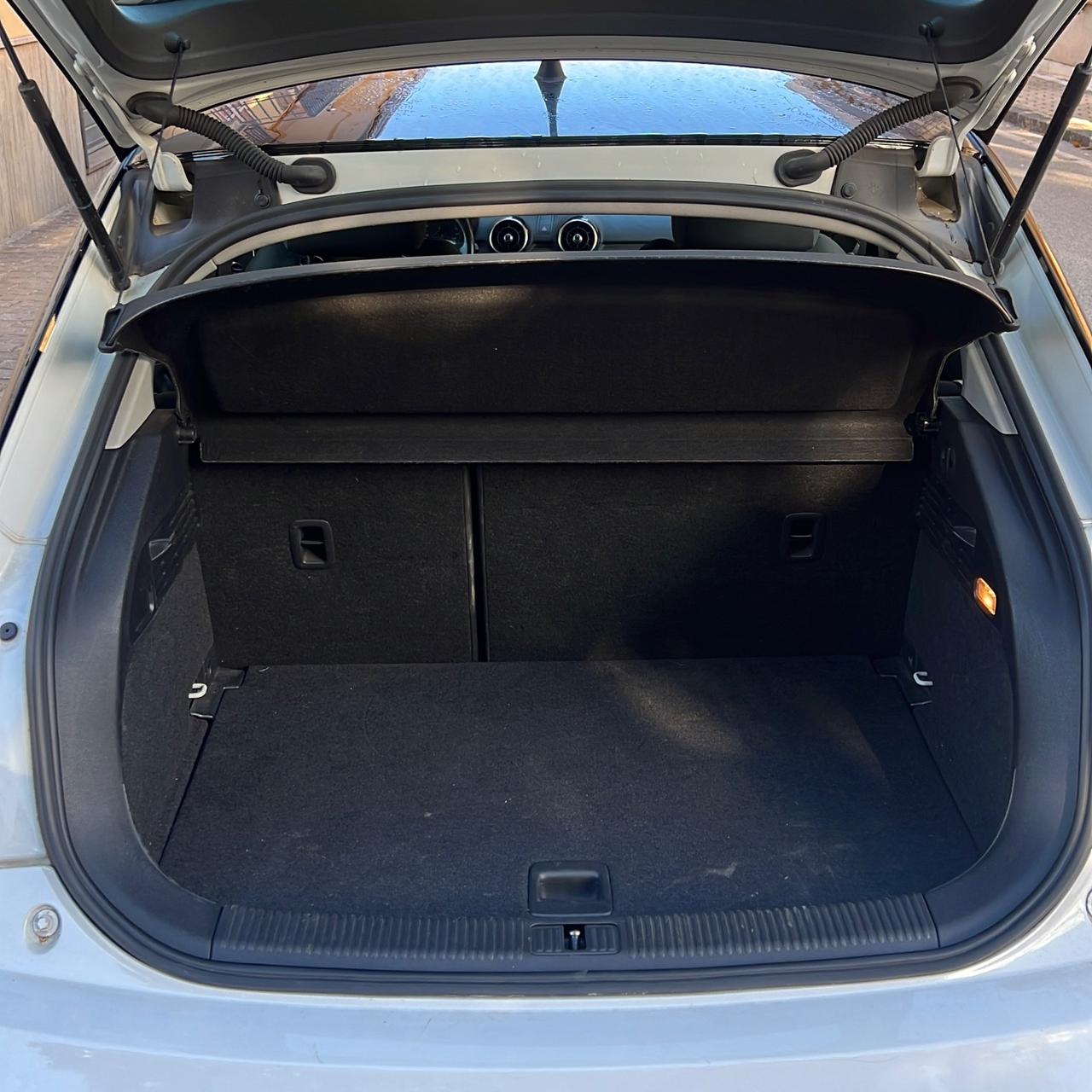 AUDI A1 Sportback 1.6 TDI AUTOMATICA S-line, 02/2014