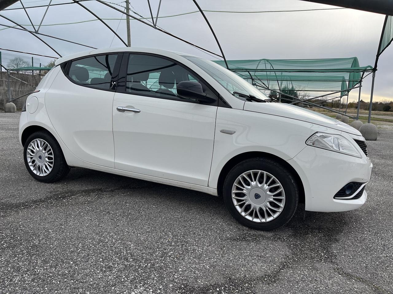 LANCIA YPSILON 1200 CC 69 CV