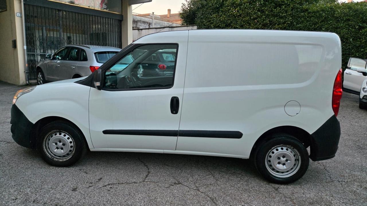 Opel Combo 1.6 CDTI 105CV Van (1000kg)Diesel E6