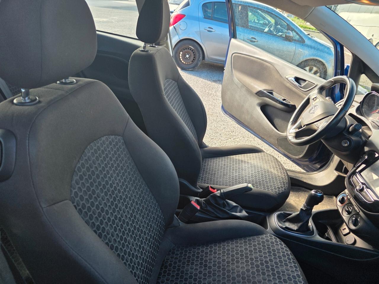 Opel Corsa 1.2 Coupe