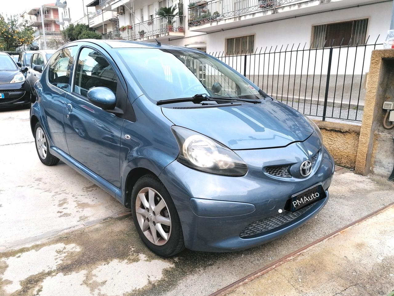 Toyota Aygo 1.0 12V VVT-i 5 porte Sol