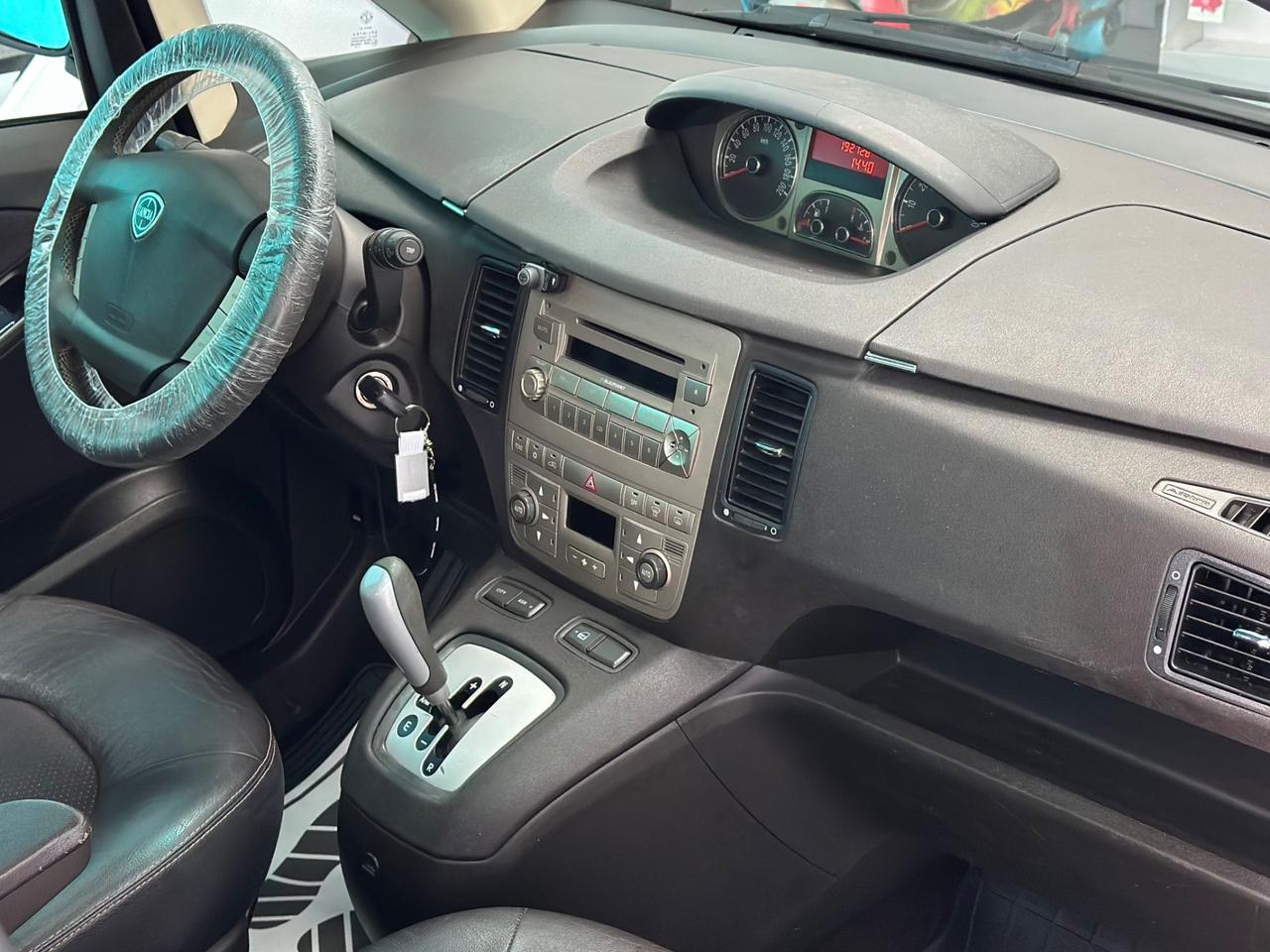 Lancia MUSA 1.3 Mjet cambio automatico NUOVO/tetto pano