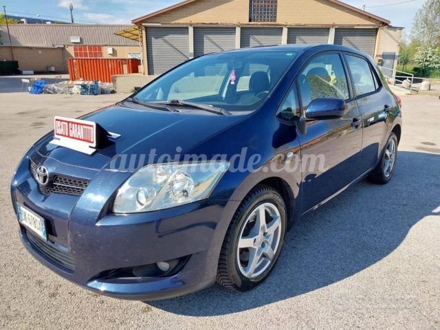 TOYOTA Auris diesel