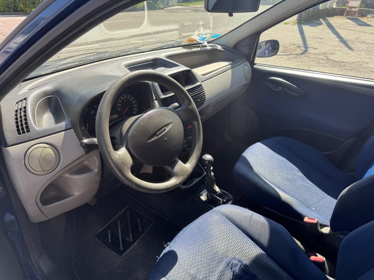 Fiat Punto 1.2i 16V cat 5 porte ELX