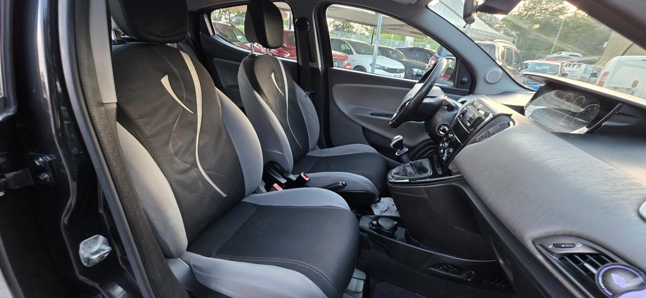 Lancia Ypsilon 1.2 69 CV 5 Benzina