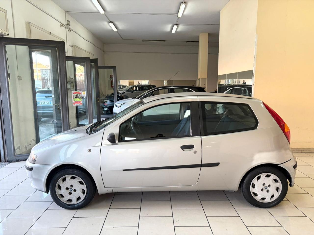Fiat Punto 1.2i aria e idroguida 119 mila KM
