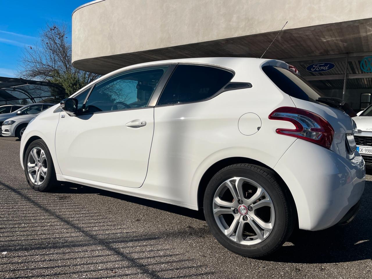Peugeot 208 1.2 VTi 82 CV 3 porte Serie Speciale S