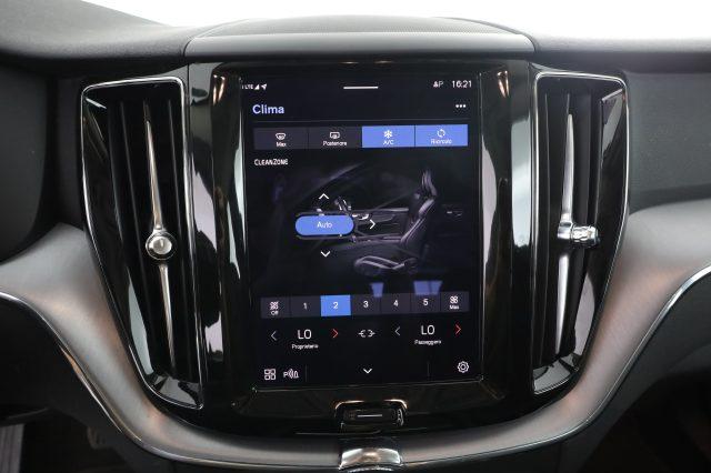 VOLVO XC60 XC60 B4 (d) Geartronic Momentum