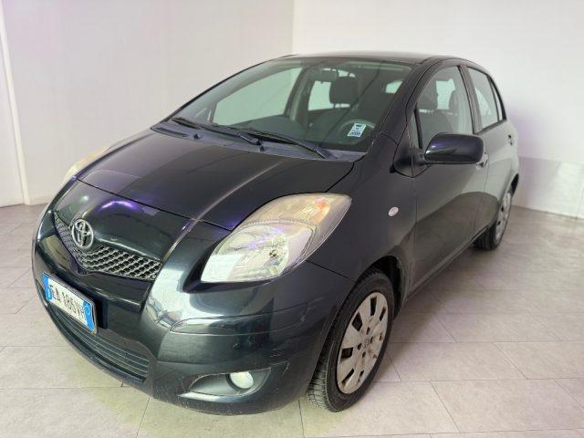 TOYOTA Yaris 1.0 5 ,porte Sol