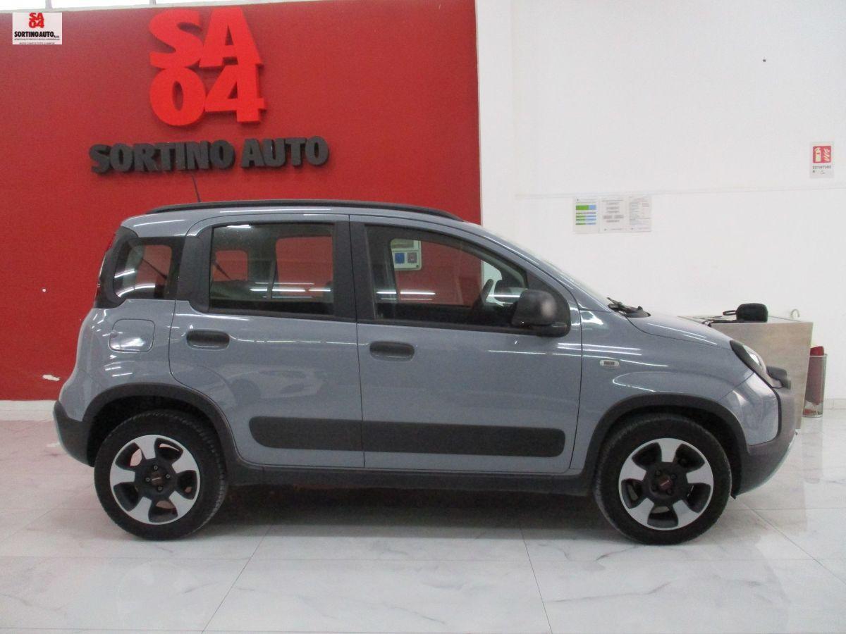 FIAT Panda 1.0 S&S Hybrid City Cross-2022 KM45000