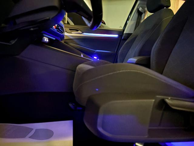 VOLKSWAGEN Golf 2.0 TDI DSG SCR Life COCKPIT-LUCI AMBIENTE