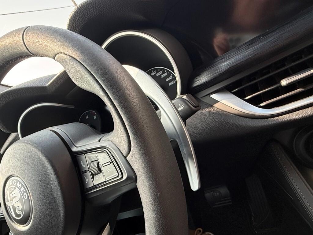 Alfa Romeo Stelvio 2.2 Turbodiesel 160 CV AT8 RWD Super