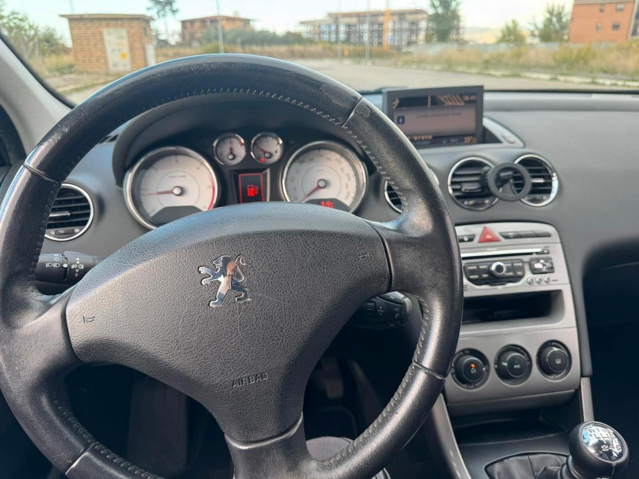 Peugeot 308 1.6 HDi 110CV 5p. Féline (6 Marce)