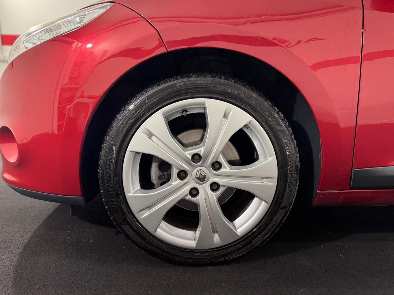 Renault Megane Coupé 1.6 Dynamique NAVI - SENSORI - CRUISE - FARI E TERGI AUTOMATICI