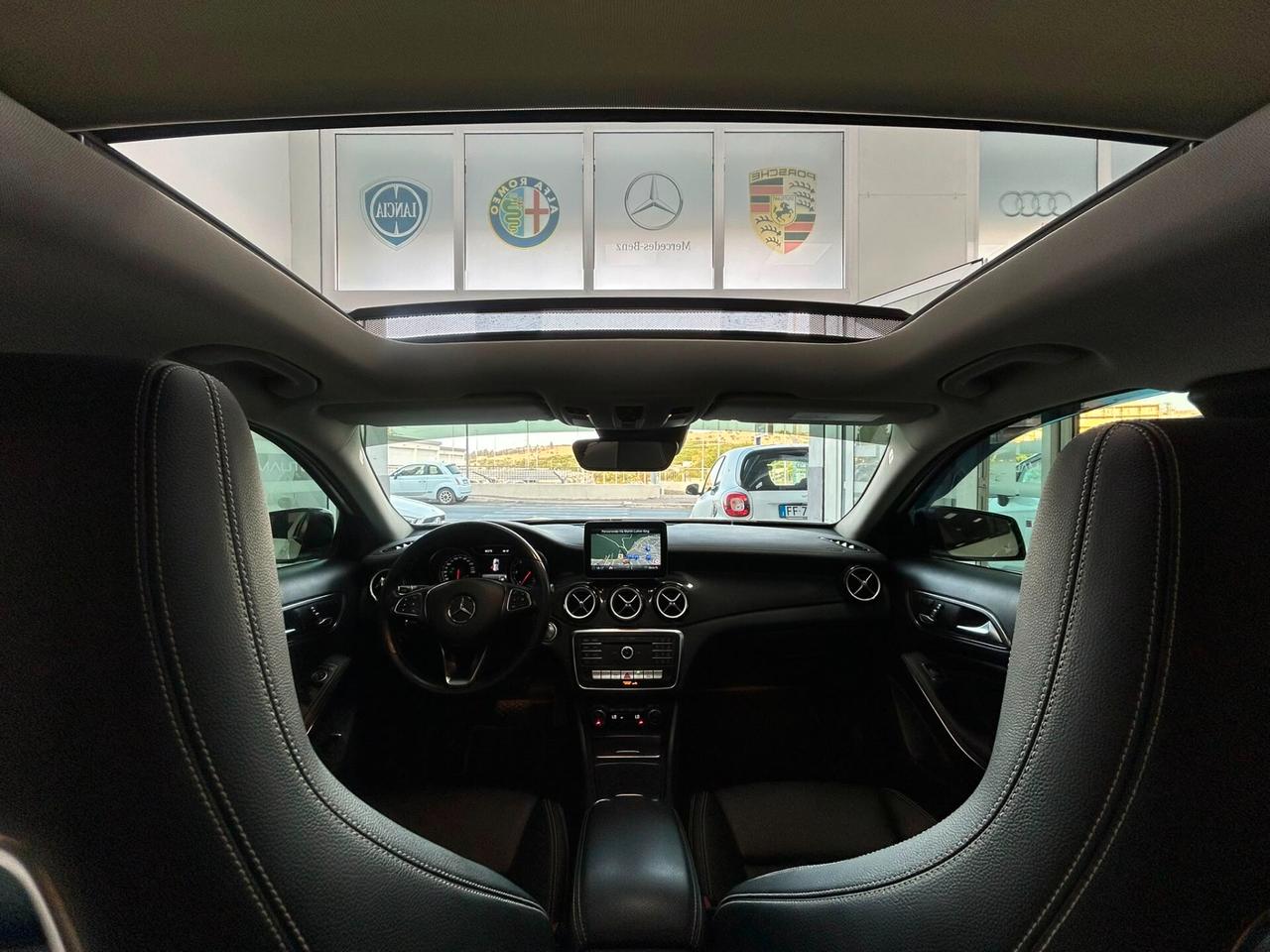 Mercedes-benz GLA 200 d Automatic Premium Night Edition