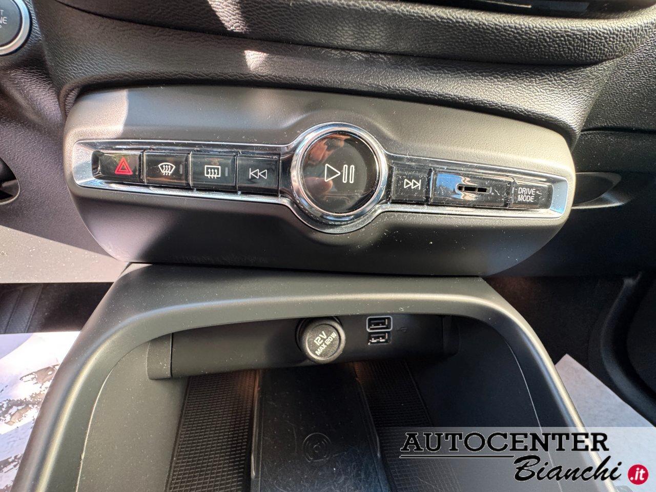 Volvo XC40 1.5 t4 recharge phev Plus Bright auto