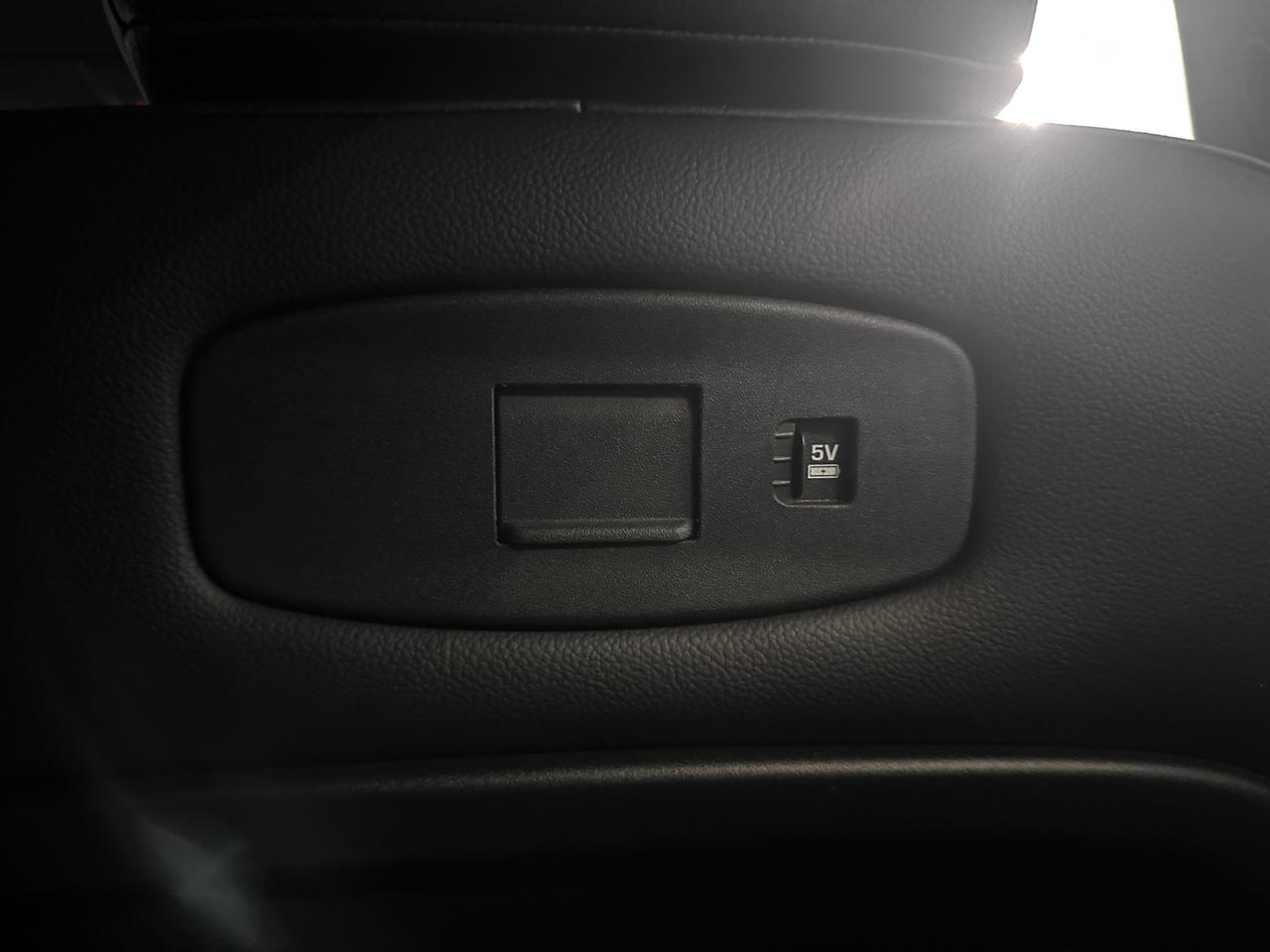 Land Rover Defender 110 3.0d i6 mhev SE awd 250cv auto