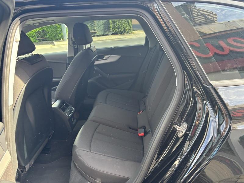 Audi A4 Avant 35 2.0 tdi mhev Business Advanced 163cv s-tronic MATRIX-TETTO-CAM-18"