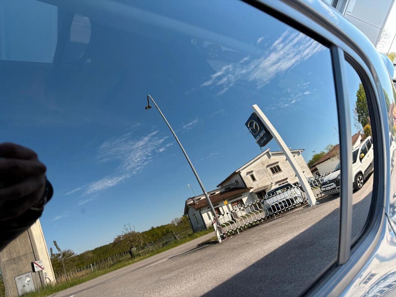 Peugeot 208 ALLURE Hybrid 110 e-DCS6 SPOTICAR