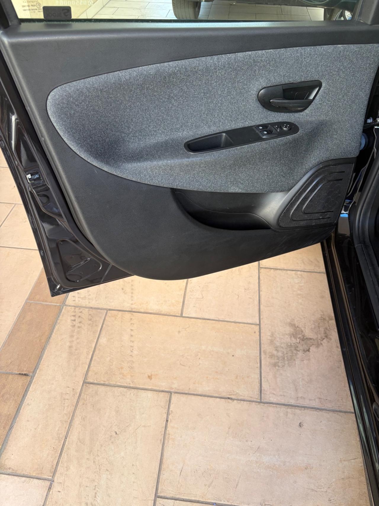 Lancia Ypsilon 1.2 69 CV 5 porte S&S Elefantino Blu