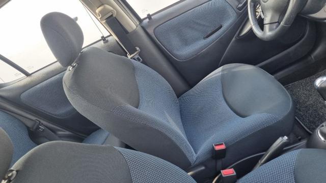 TOYOTA Yaris 1.0i 16V cat 5 porte Sol