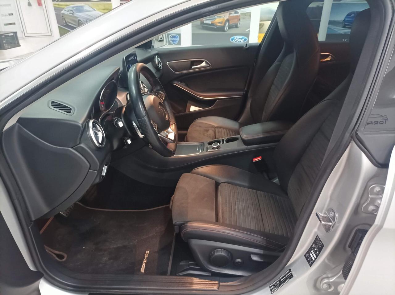 Mercedes-benz CLA 200 d S.W. 4Matic CV 136Automatic Premium 04/2019