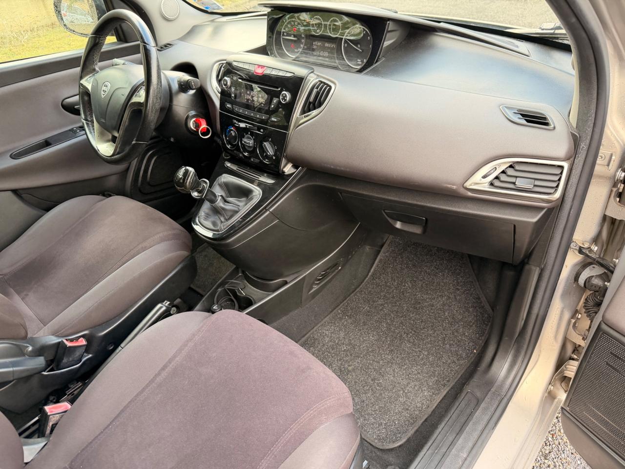 Lancia Ypsilon 1.2 69 CV 5 porte GPL Ecochic Gold
