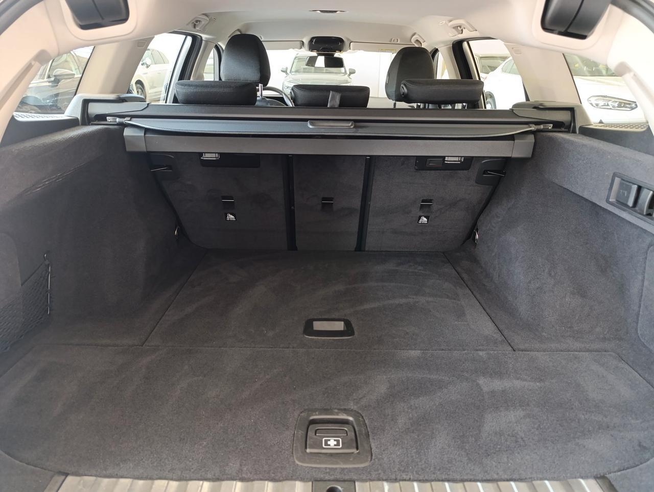 BMW 318 d Touring mhev 48V auto